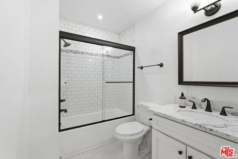 $2,398,000 | 16910 West Magnolia Boulevard, Encino, CA 91316