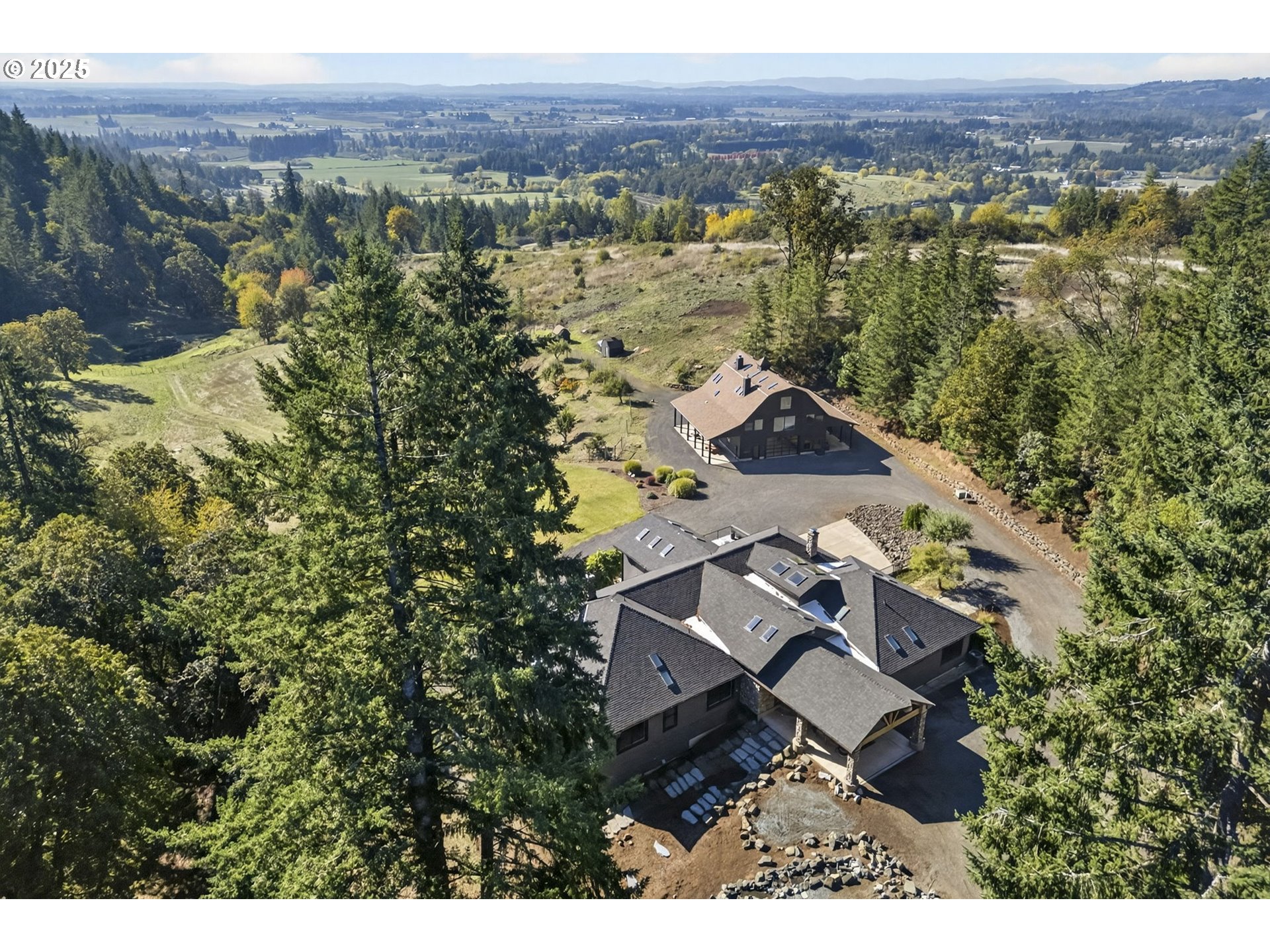 32520 Northeast Corral Creek Road Newberg, OR 97132 - Photo 3 of 48