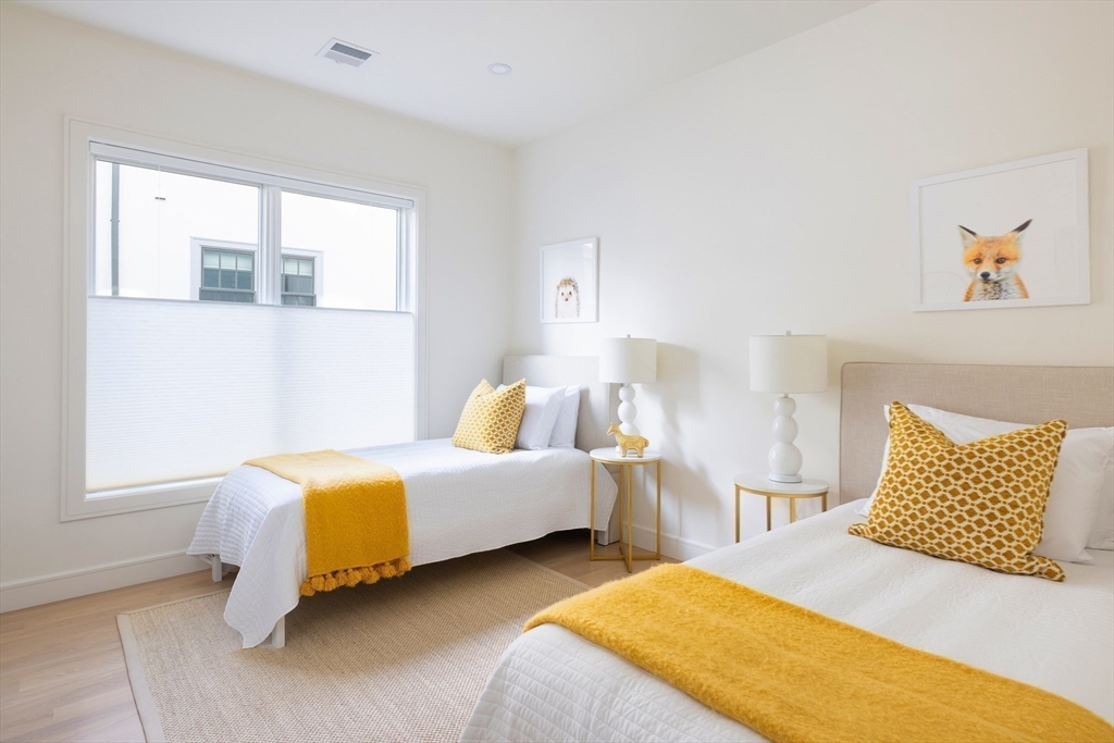 63-65 Green Street, Unit 1 Brookline, MA 02446 - Photo 14 of 17