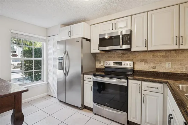 $300,000 | 5360 Jubilee Way, Margate, FL 33063