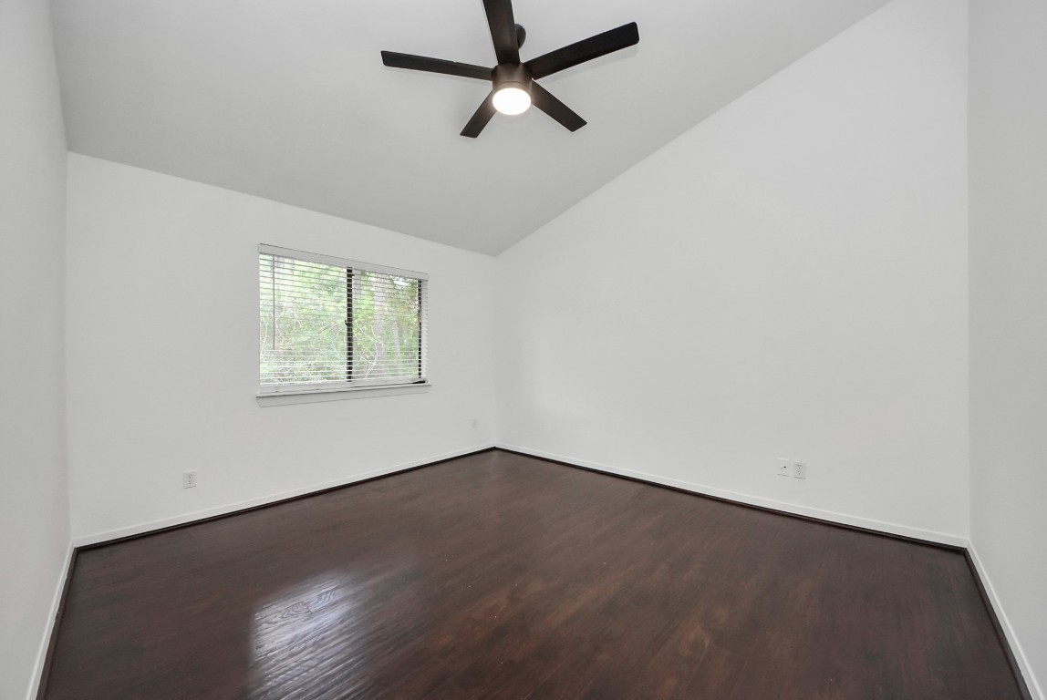 3500 Tangle Brush Drive, Unit 8 Spring, TX 77381 - Photo 17 of 32 Primary suite offering vaulted ceiling, abundant natural light