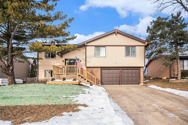 $399,900 | 5449 Arlington Drive East, Hanover Park, IL 60133