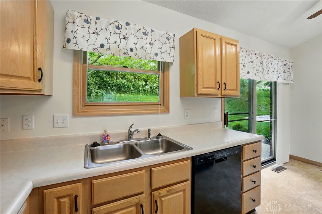 53 Pheasant Run Circle Springboro, OH 45066 - Photo 10 of 24 Gallery Image 10