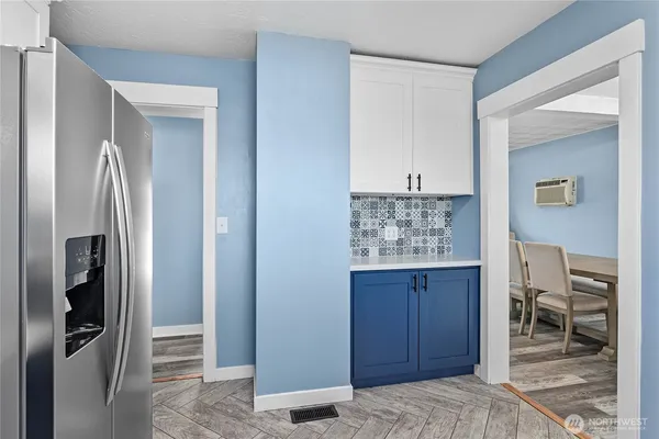 $410,000 | 208 Harrison Street, Sumas, WA 98295