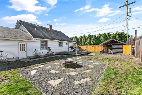$410,000 | 208 Harrison Street, Sumas, WA 98295