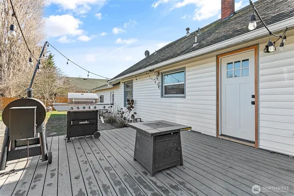 $410,000 | 208 Harrison Street, Sumas, WA 98295