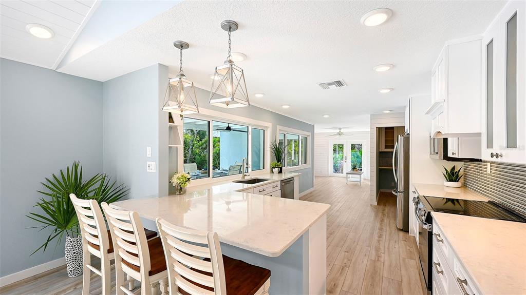 7221 Plovers Way Sarasota, FL 34242 - Photo 16 of 100