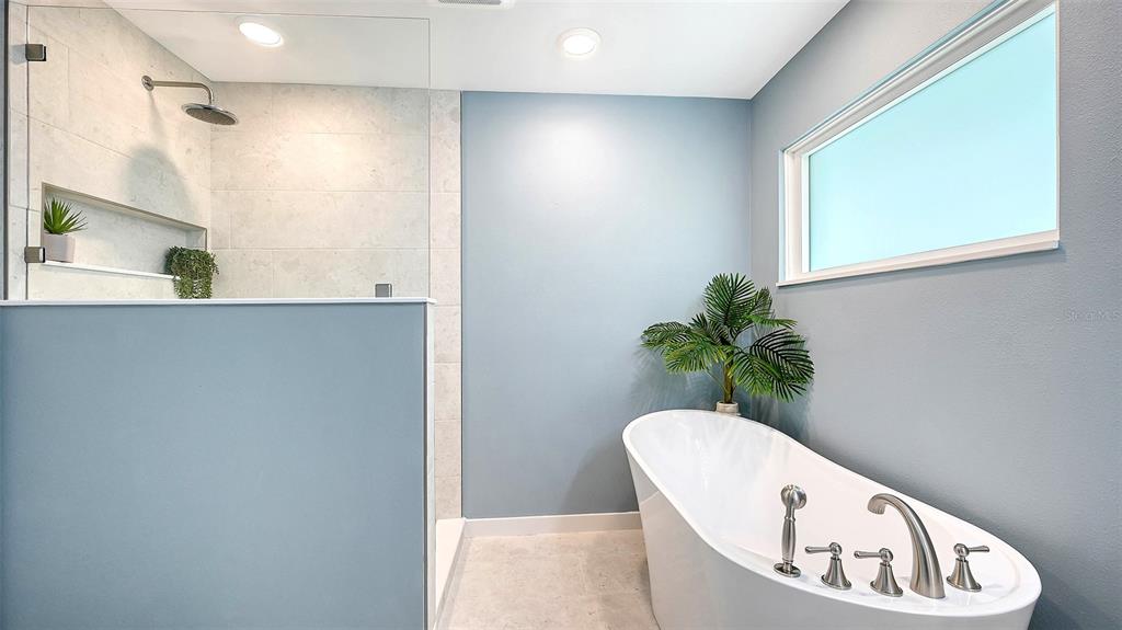 7221 Plovers Way Sarasota, FL 34242 - Photo 30 of 100