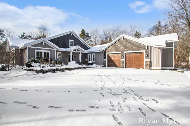 $1,195,000 | 4656 Arbor Trail, Holland, MI 49423