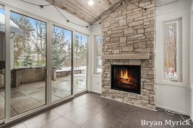 $1,150,000 | 4656 Arbor Trail, Holland, MI 49423