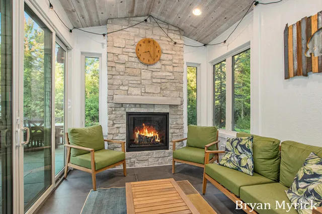 $1,150,000 | 4656 Arbor Trail, Holland, MI 49423