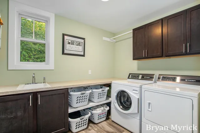 $1,150,000 | 4656 Arbor Trail, Holland, MI 49423