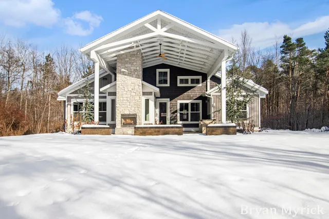 $1,150,000 | 4656 Arbor Trail, Holland, MI 49423