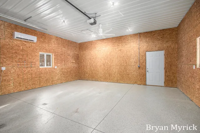 $1,150,000 | 4656 Arbor Trail, Holland, MI 49423