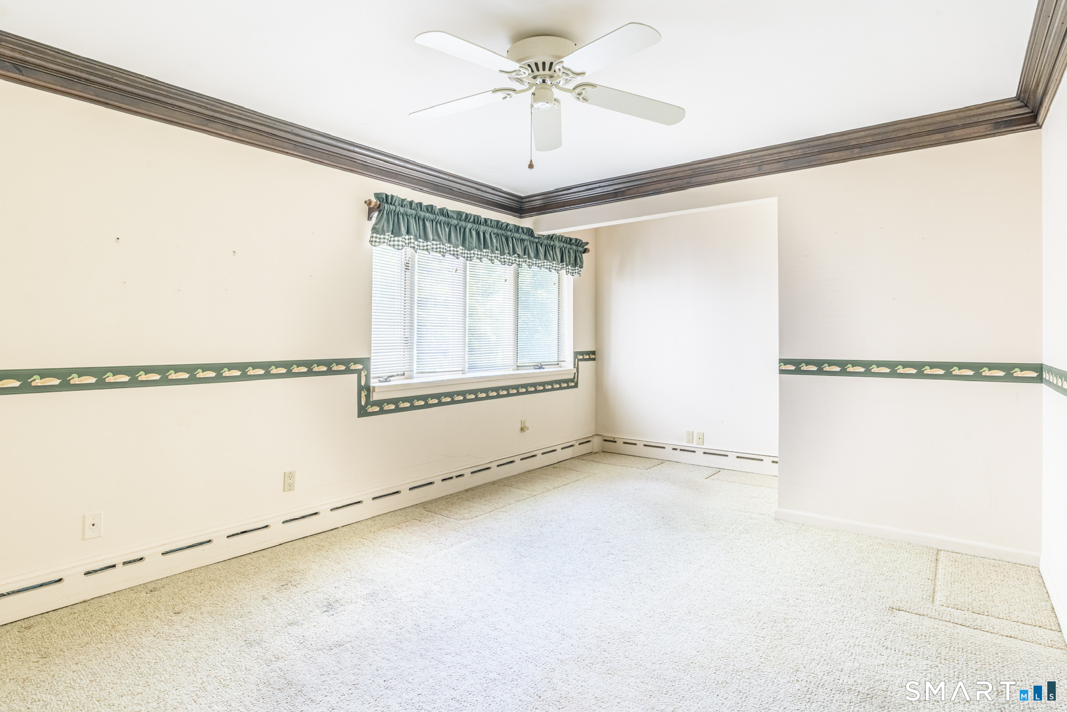 142 Williams Road Trumbull, CT 06611 - Photo 13 of 40