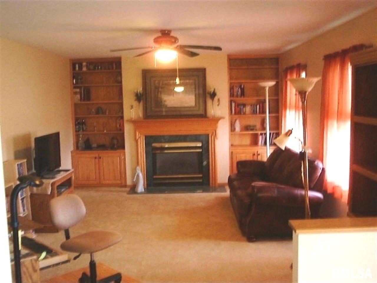 140 South Cody Road Eldridge, IA 52748 - Photo 4 of 24 Gallery Image 4