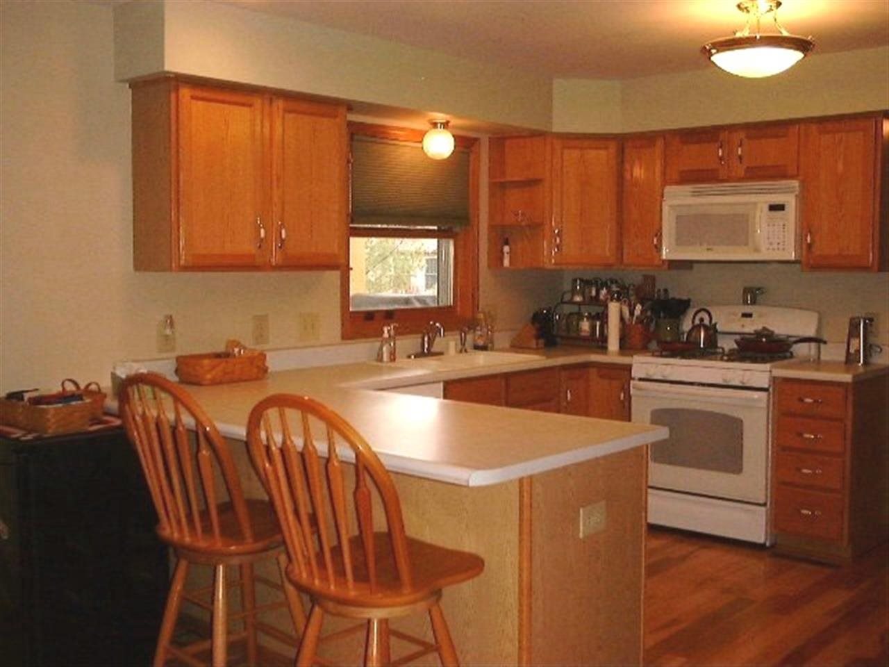 140 South Cody Road Eldridge, IA 52748 - Photo 9 of 24 Gallery Image 9