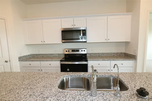 $2,000 | 3977 Fringe Tree Lane, Brookshire, TX 77423