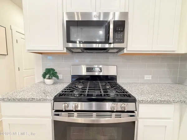 $2,450 | 11102 Quantum Court, Jacksonville, FL 32256