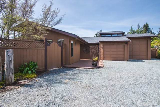 $655,000 | 146 Lummi Drive, La Conner, WA 98257