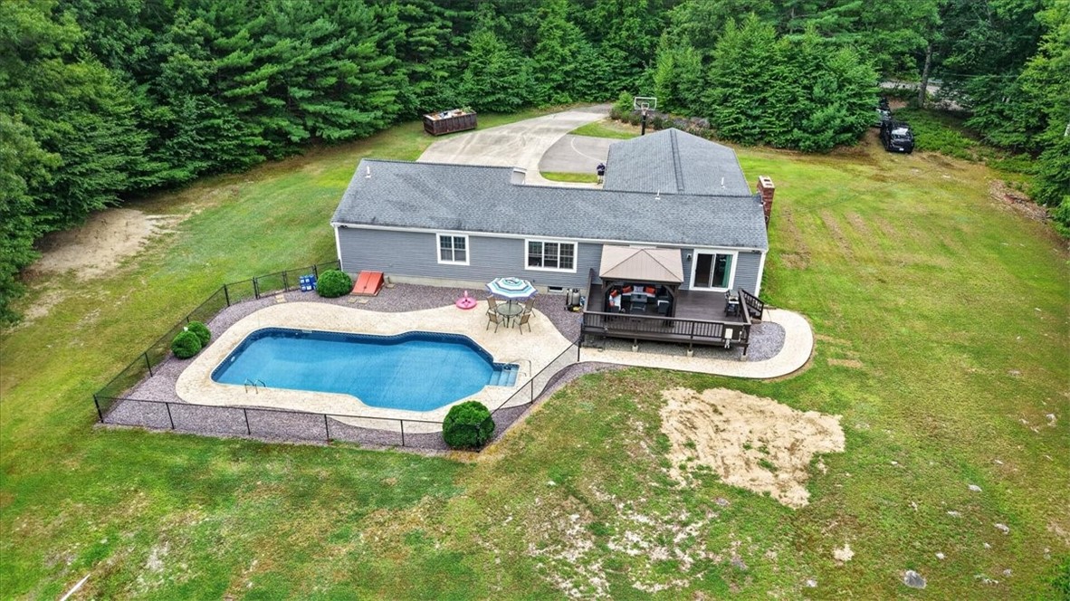 884 Reynolds Road Glocester, RI 02814 - Photo 5 of 49 Gallery Image 5