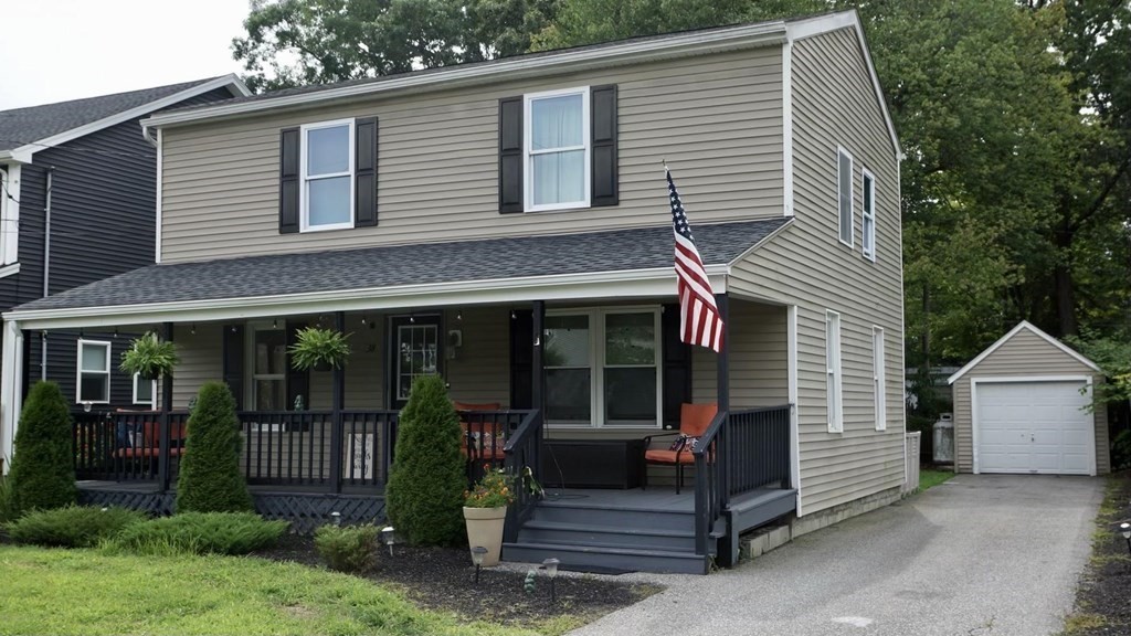 38 Bruce Street Springfield, MA 01119 - Photo 1 of 19 Gallery Image 1