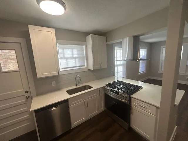 $1,500 | 2428 Avenue 0 1/2 Street, Unit 2, Galveston, TX 77554