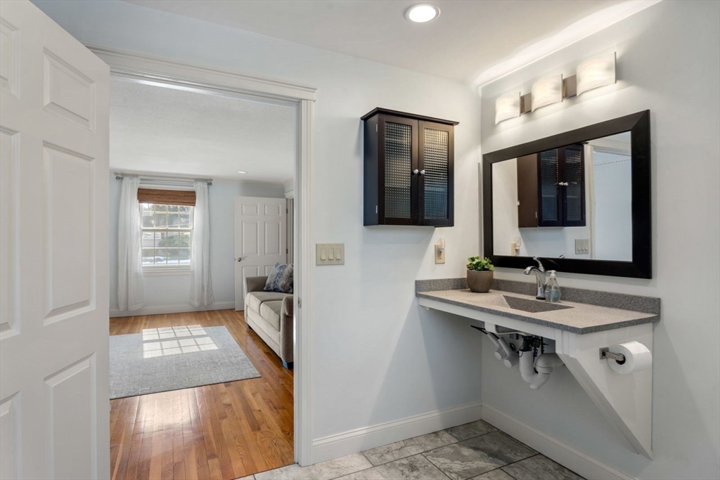 1 Lancaster Place Andover, MA 01810 - Photo 30 of 41
