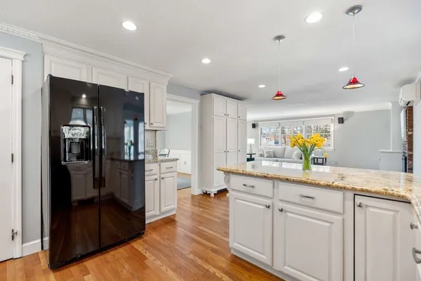 $1,095,000 | 1 Lancaster Place, Andover, MA 01810