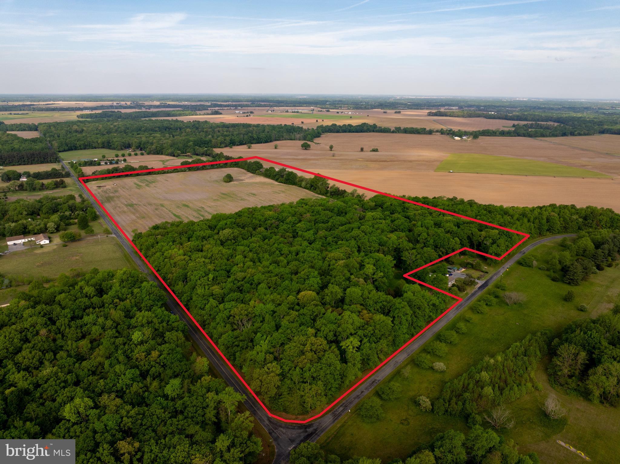an aerial view of tennis court