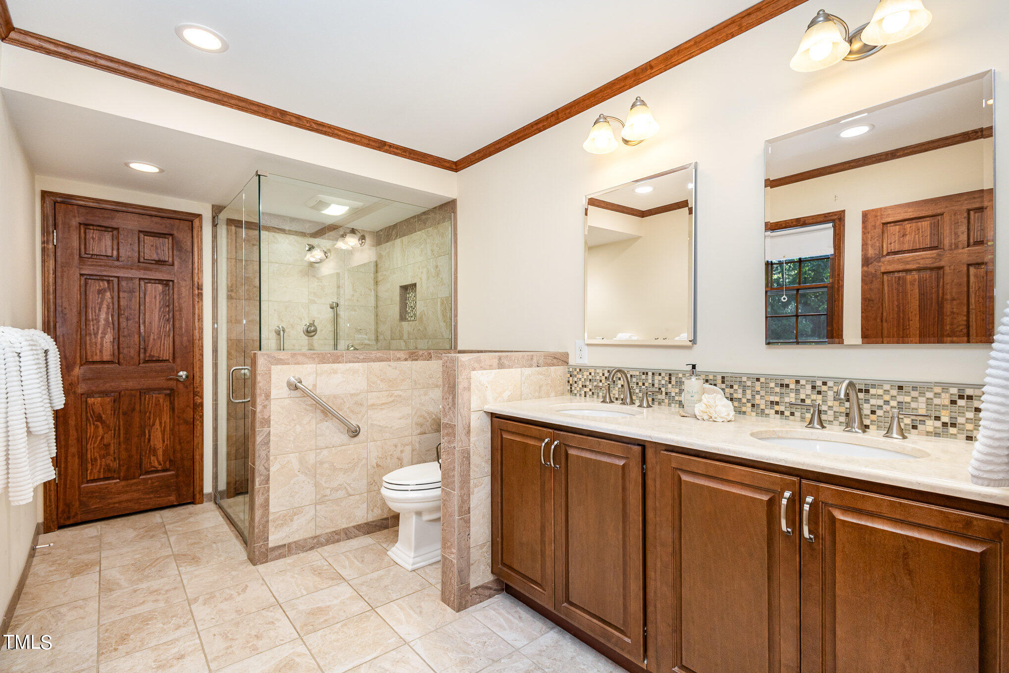 5525 Shadowbrook Drive Raleigh, NC 27612 - Photo 5 of 29 1st Floor Primary Bath