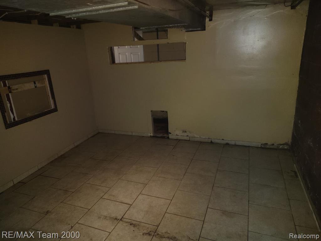 24806 Frisbee Street Detroit, MI 48219 - Photo 25 of 34