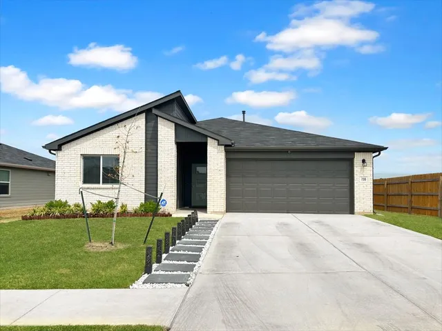 $1,950 | 730 Gladiola Loop, Kyle, TX 78640