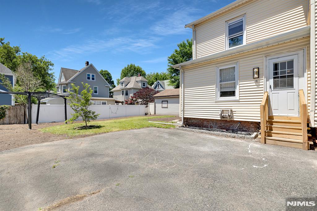 25 Riverview Avenue Rutherford, NJ 07070 - Photo 45 of 50
