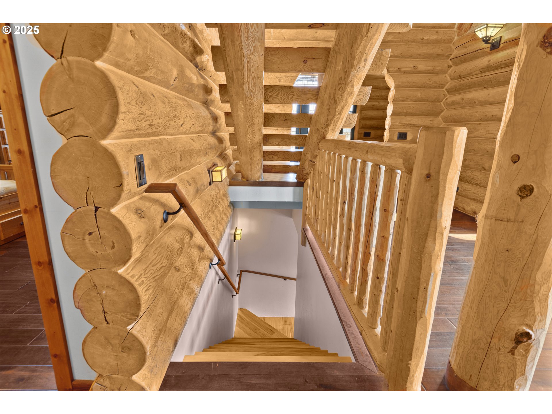 25148 Smittys Place Monroe, OR 97456 - Photo 25 of 48 Staircase