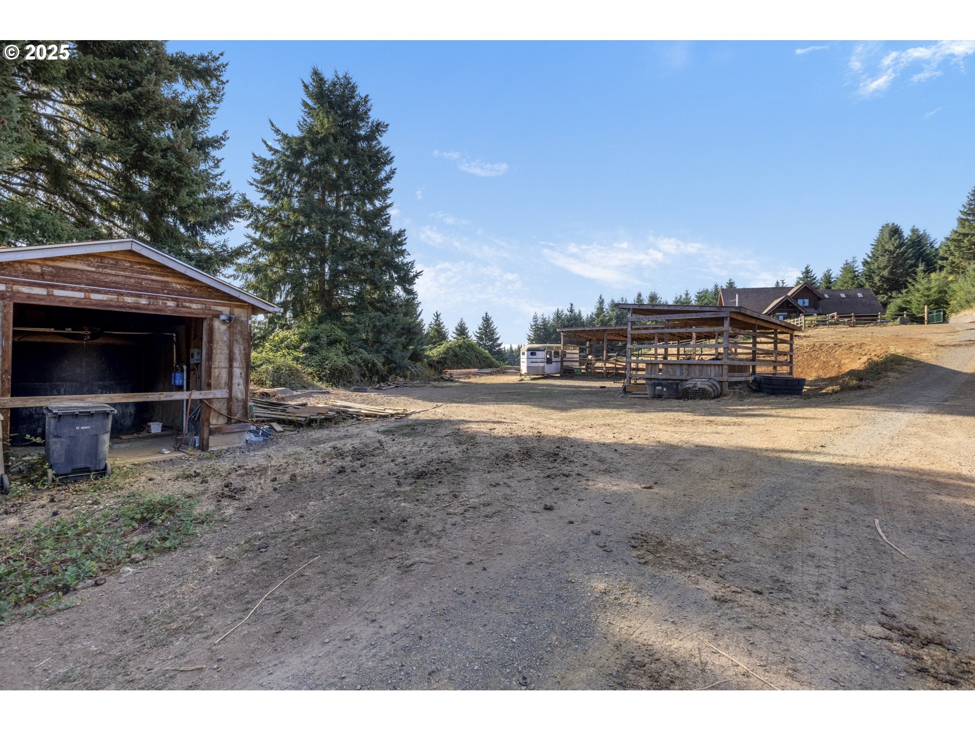 25148 Smittys Place Monroe, OR 97456 - Photo 45 of 48 Corral
