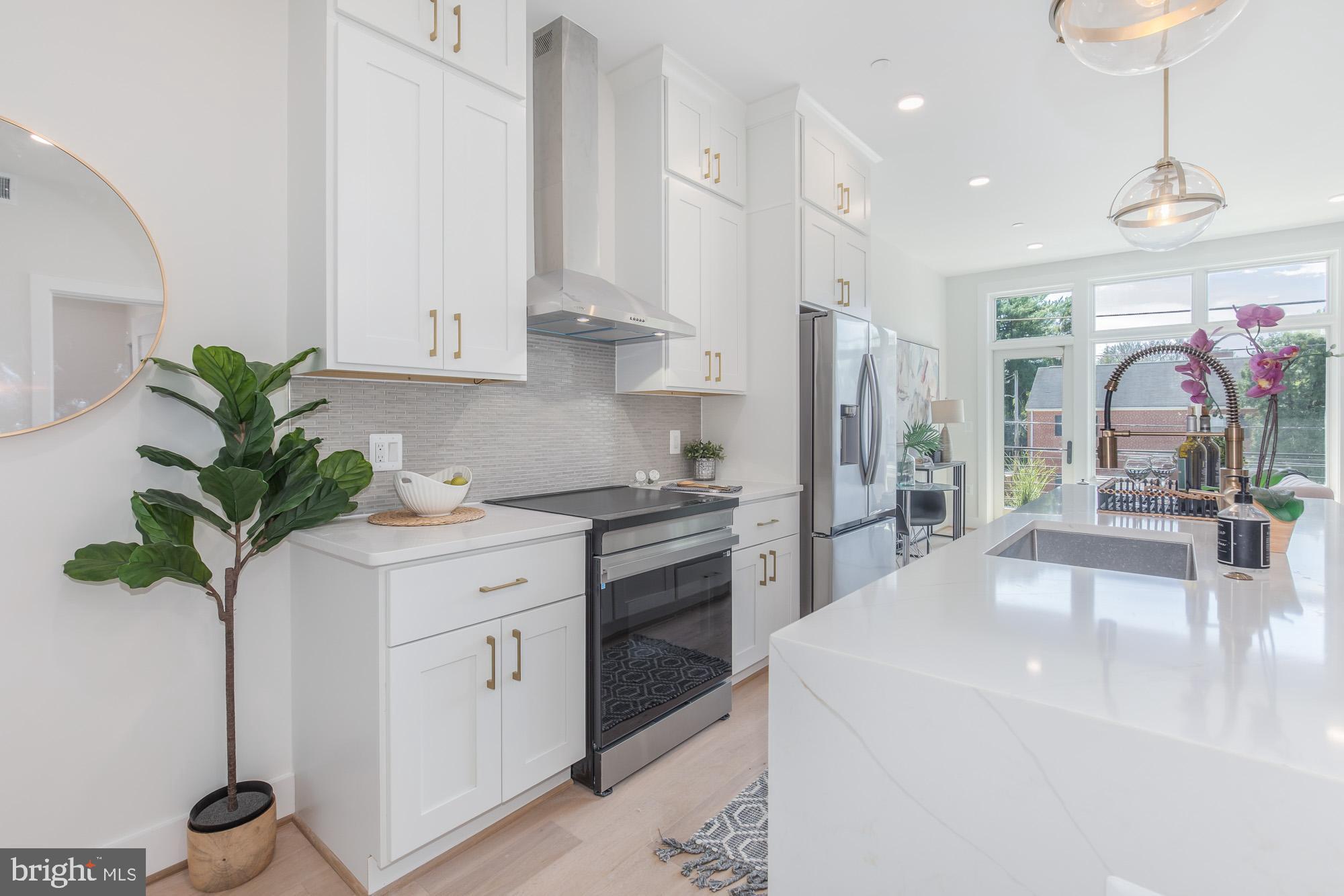 4347 Harrison Street Northwest, Unit 5 Washington, DC 20015 - Photo 4 of 21