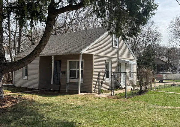 $1,100 | 2824 School Street, Rockford, IL 61101