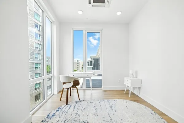 $3,950 | 38 Hichborn Street, Unit 506, Boston, MA 02135