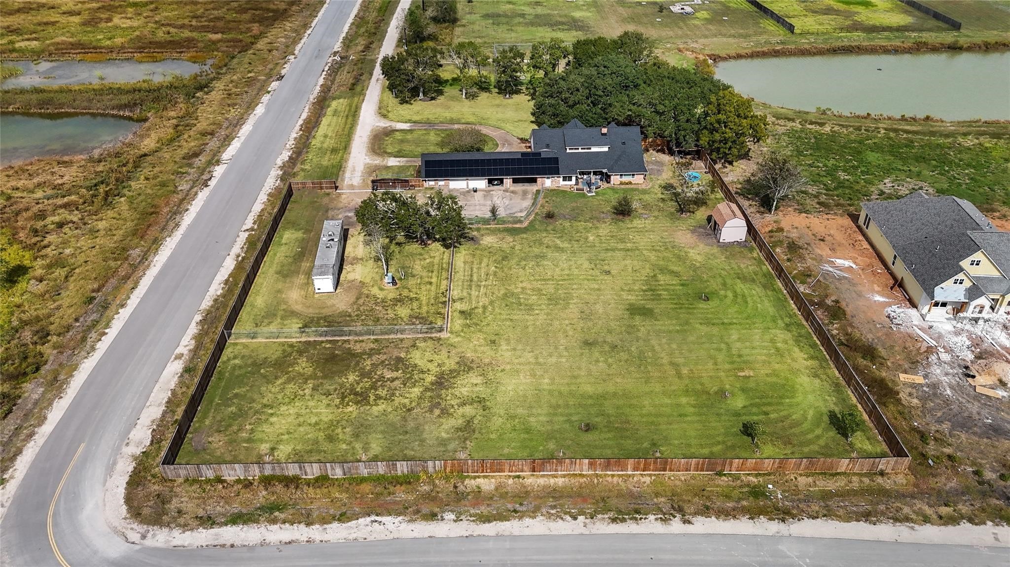 4410 County Road 63 Rosharon, TX 77583 - Photo 9 of 38