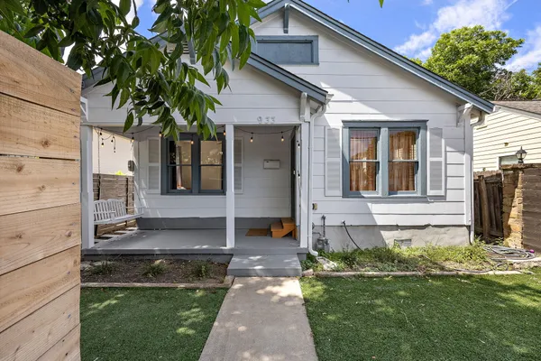 $725,000 | 933 East 51st Street, Austin, TX 78751