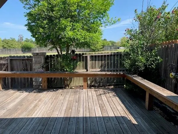 $1,999 | 1922 20th Street, Huntsville, TX 77340