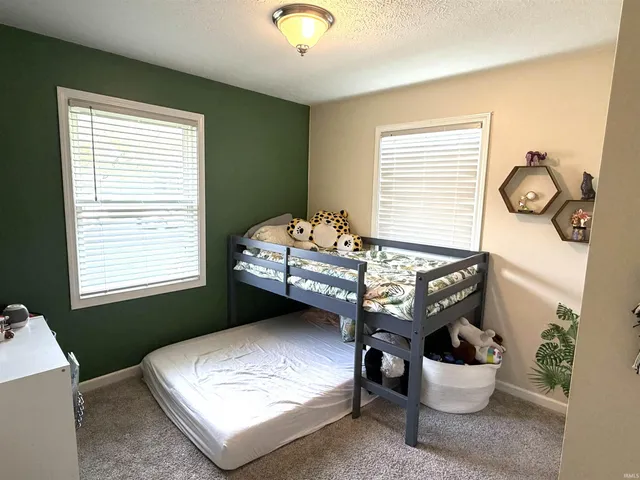 $239,900 | 340 West Iroquois Drive, Ellettsville, IN 47429