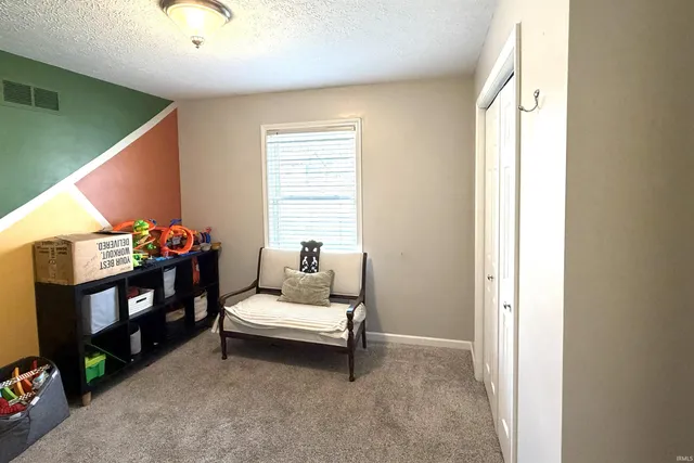 $239,900 | 340 West Iroquois Drive, Ellettsville, IN 47429