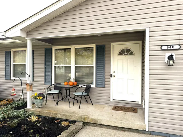 $239,900 | 340 West Iroquois Drive, Ellettsville, IN 47429