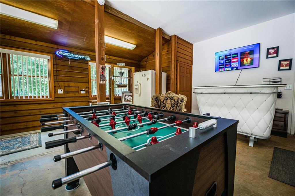 15 Alm Strasse Helen, GA 30545 - Photo 21 of 71 a room with furniture pool table and windows