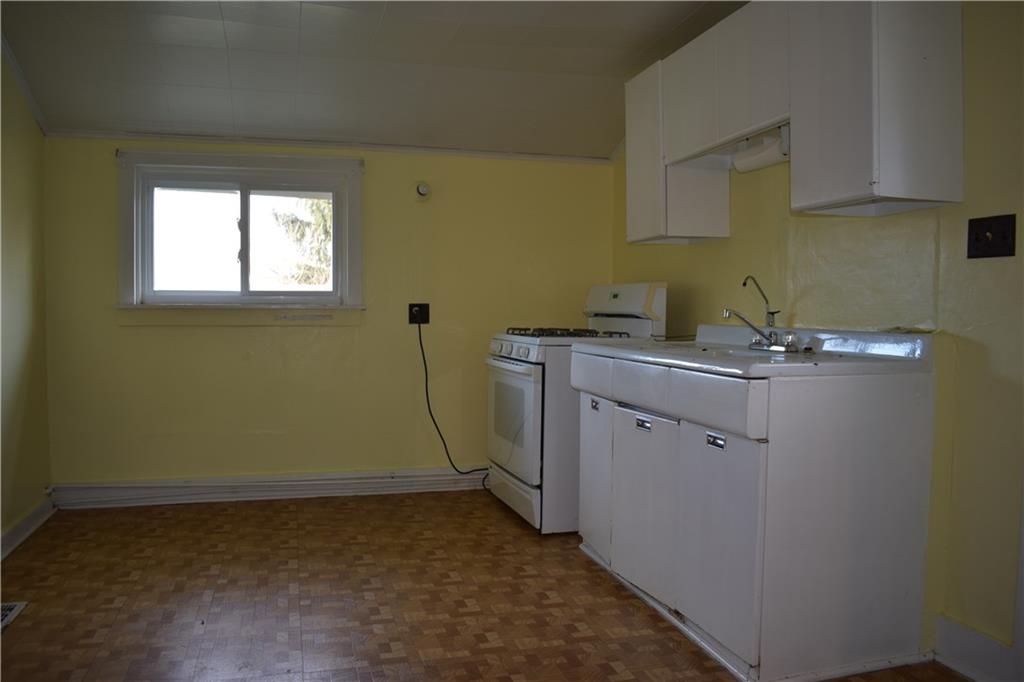 645 10 Mile Road Amity, PA 15311 - Photo 6 of 17