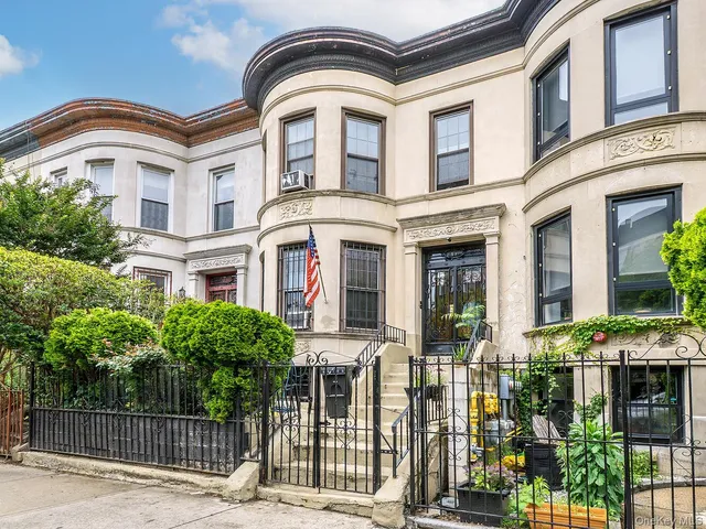 $2,200,000 | 17 Clarkson Avenue | Prospect Lefferts Gardens