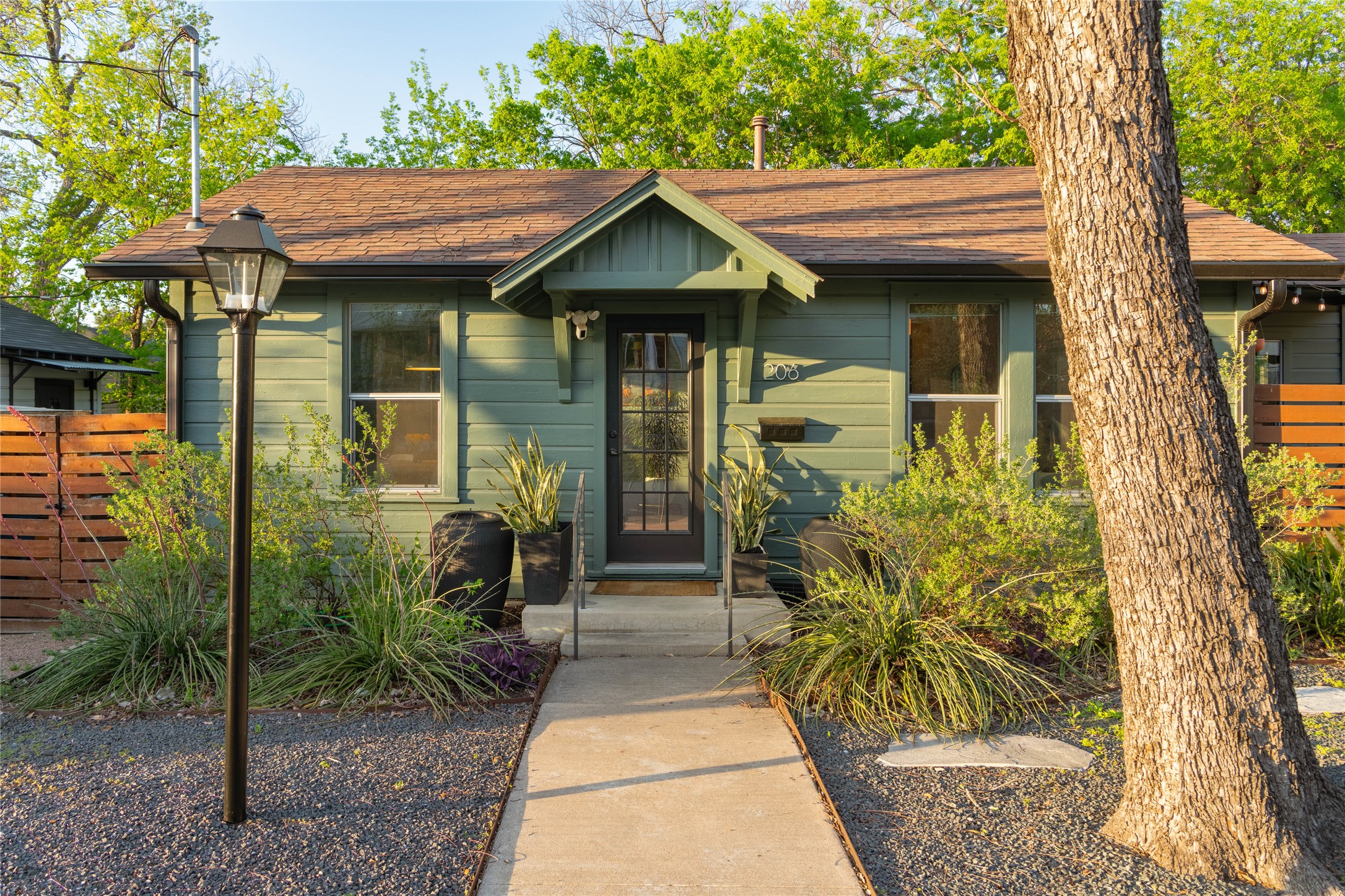 206 West Milton Street, Unit B Austin, TX 78704 - Photo 4 of 27