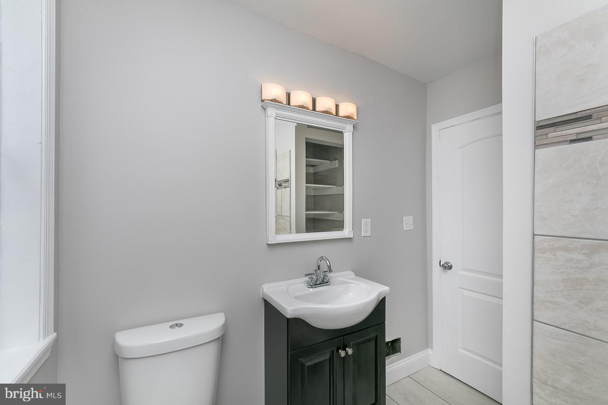 1210 Gleneagle Road Baltimore, MD 21239 - Photo 17 of 25 Bath